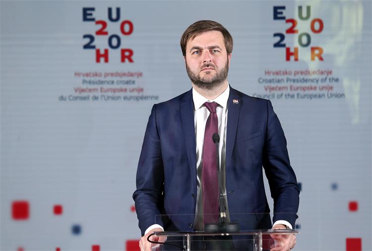 Slika /slike/Vijesti/28.4.2020. Videokonferencija energetika.jpg